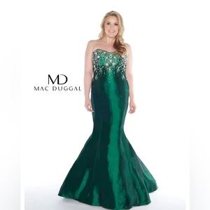 Prom dress, formal gown, gala, wedding